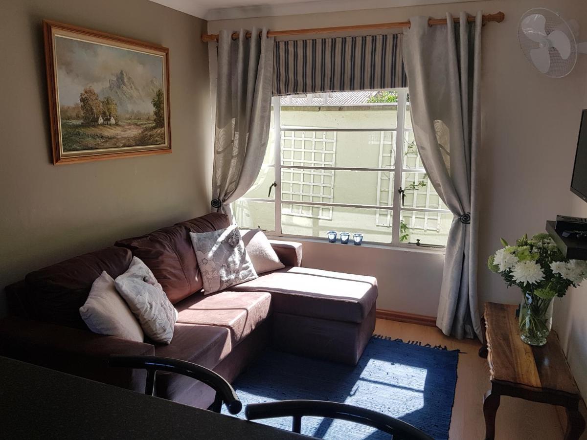 Apartment 7 On Oakleigh Pietermaritzburg Exteriör bild